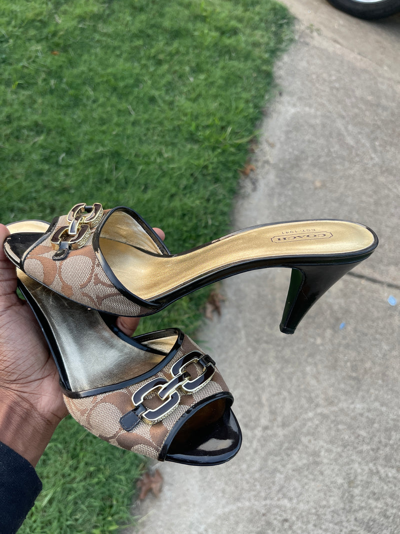 Coach brown heels low women sz 9