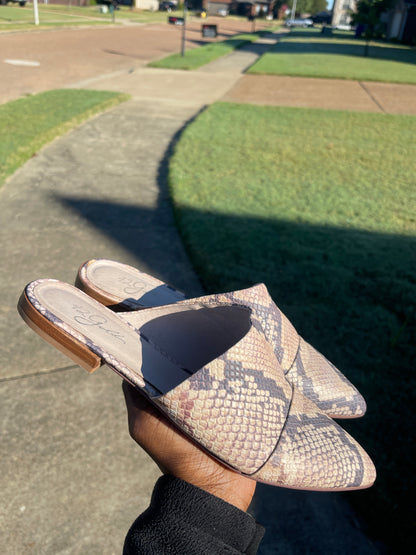 42 Gold Tan Animal Print Mule Flats Women sz 10