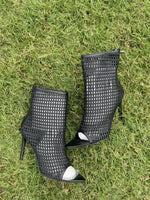 Cape Robbin heels black women sz 10