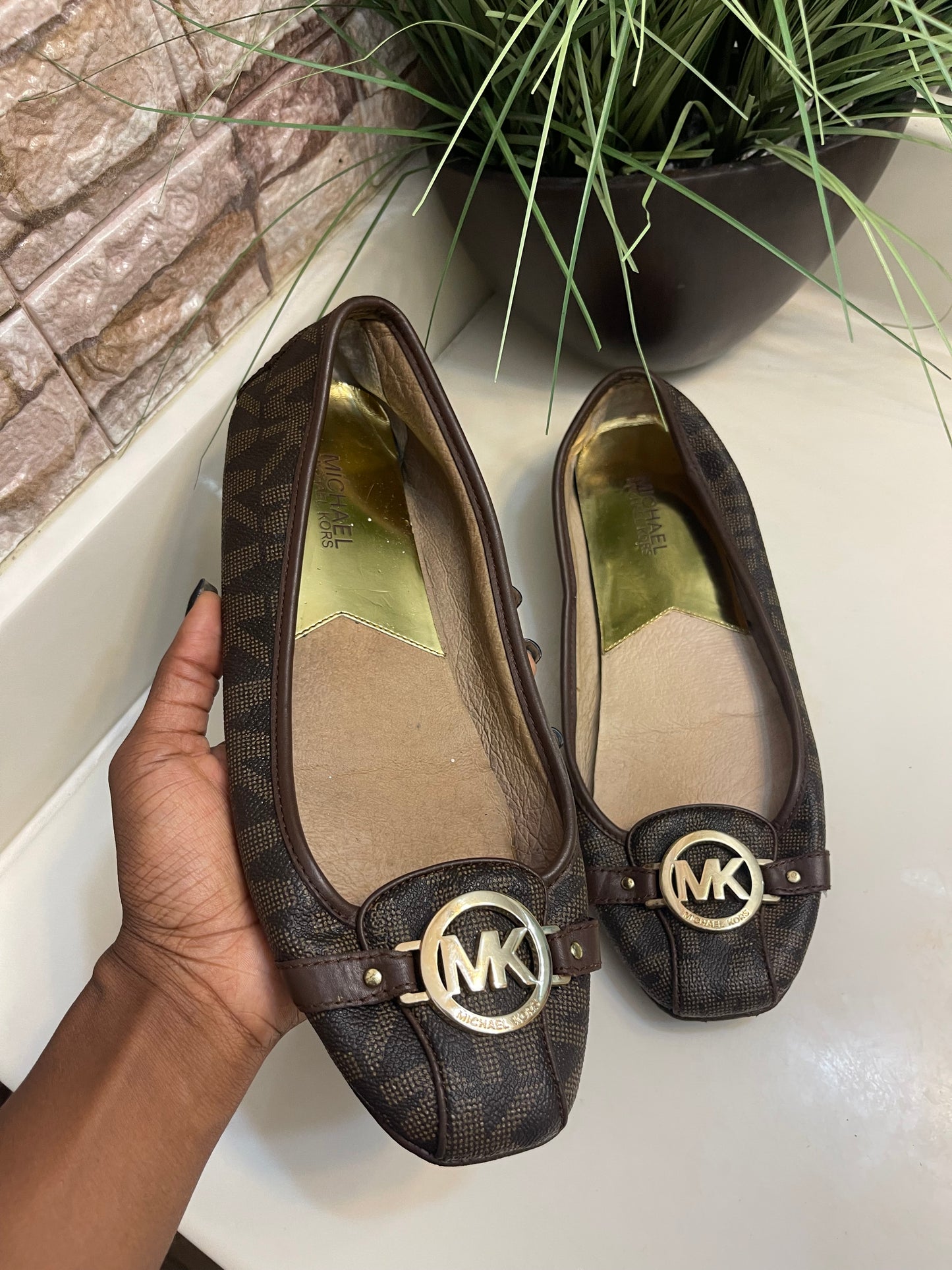 Michael Kors Brown Flats Women sz 11