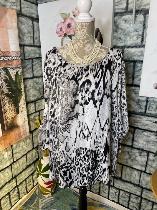 Cato Gray Black Print Blouse Women sz 22/24