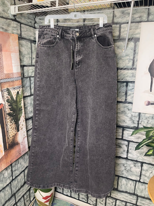 NEW Fashion Nova Black Jeans Women sz 15