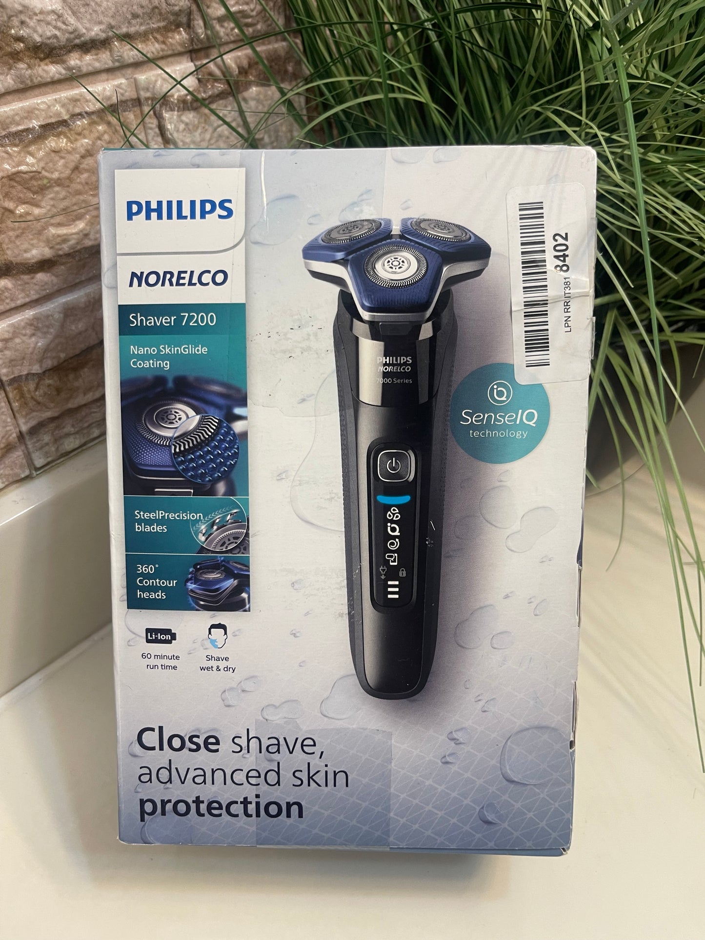 NEW Philips Shaver 7200