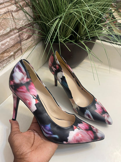 Nine West Black Floral Heels Women sz 9