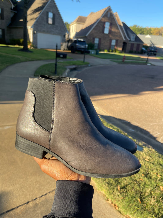 NEW bar III gray black boots women sz 8
