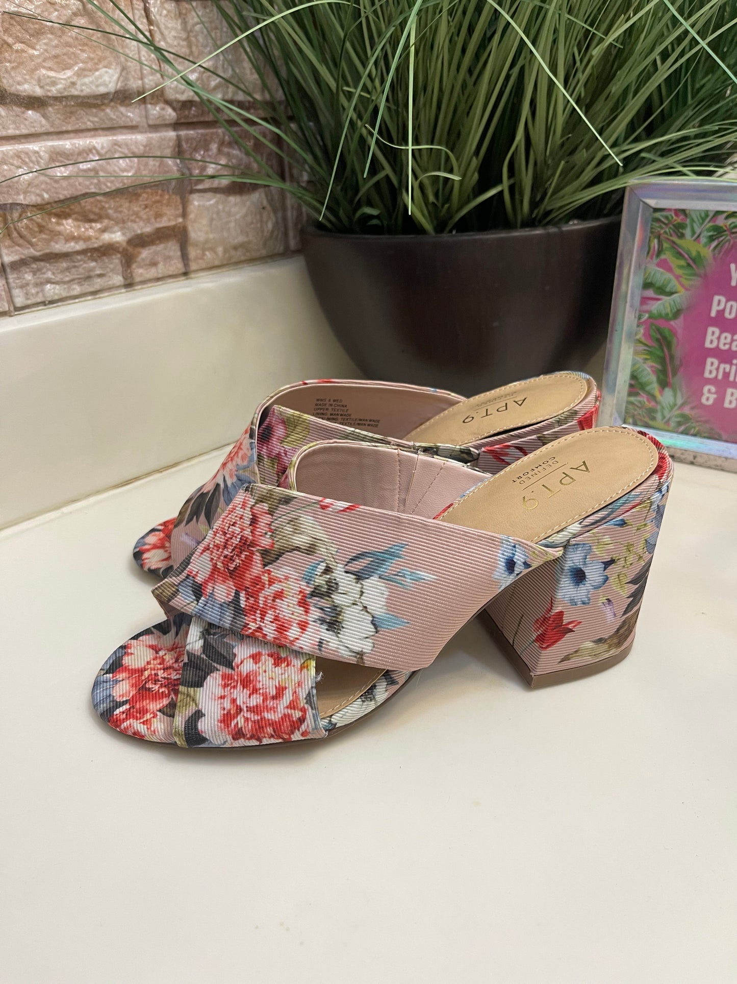 Apt 9 Pink Floral Low Heels Women sz 6