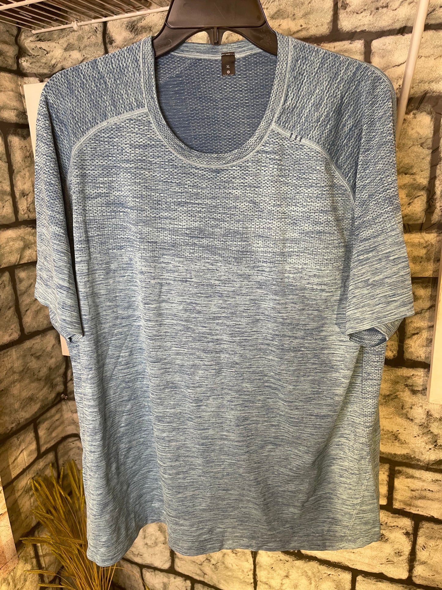 Lululemon Blue Shirt Women Men sz XL