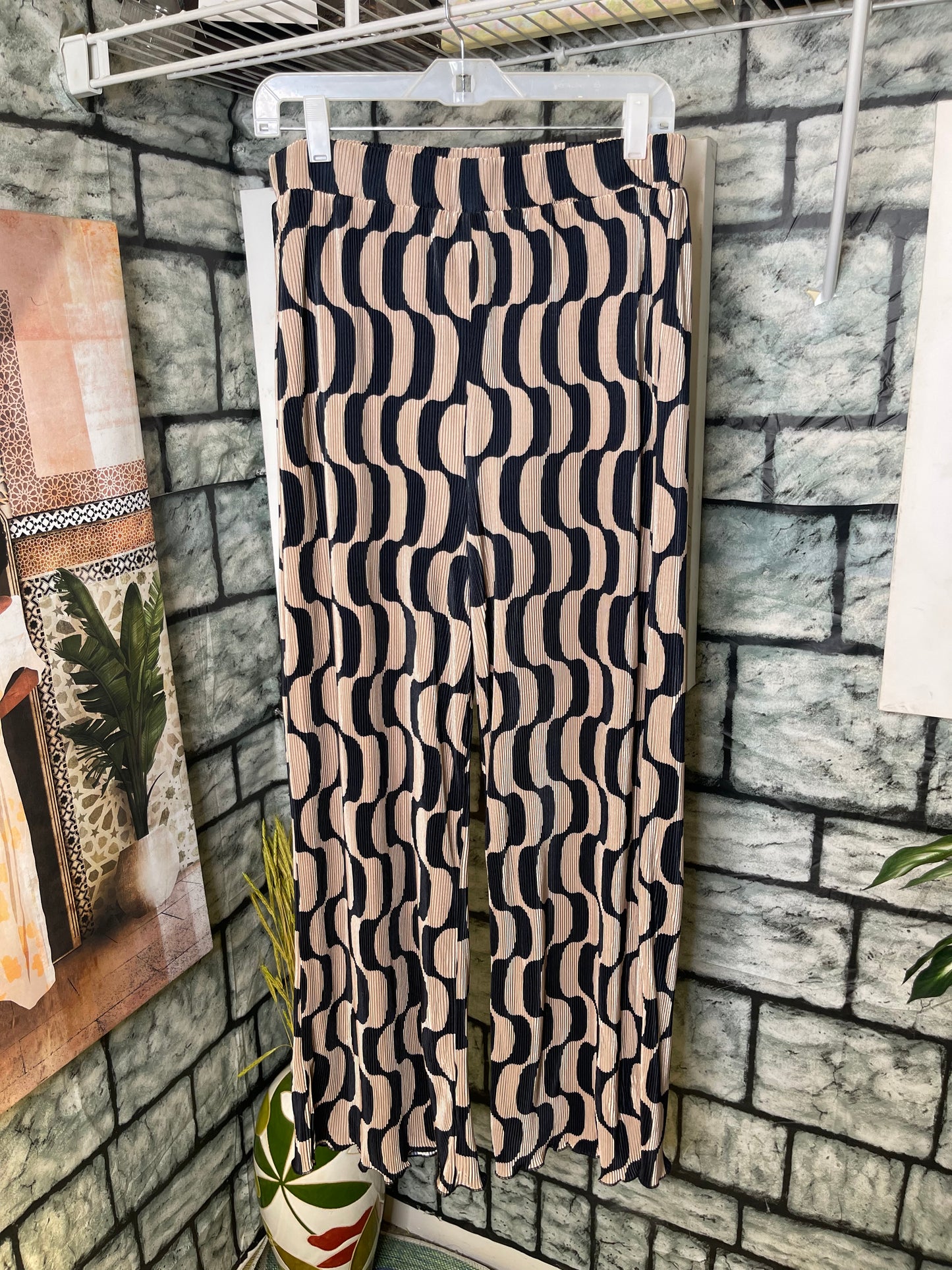 Molly Green Tan Black Print Pants Women sz Large