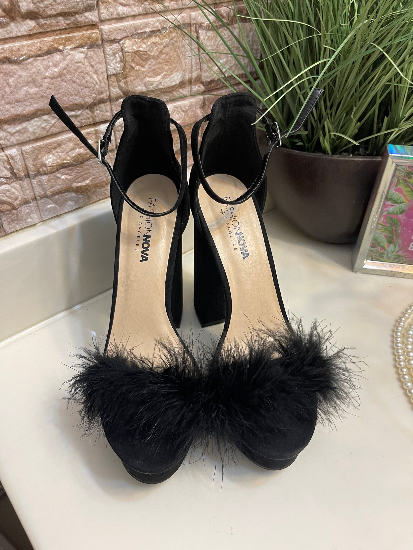 Fashion Nova Black Fur Heels Women sz 8.5