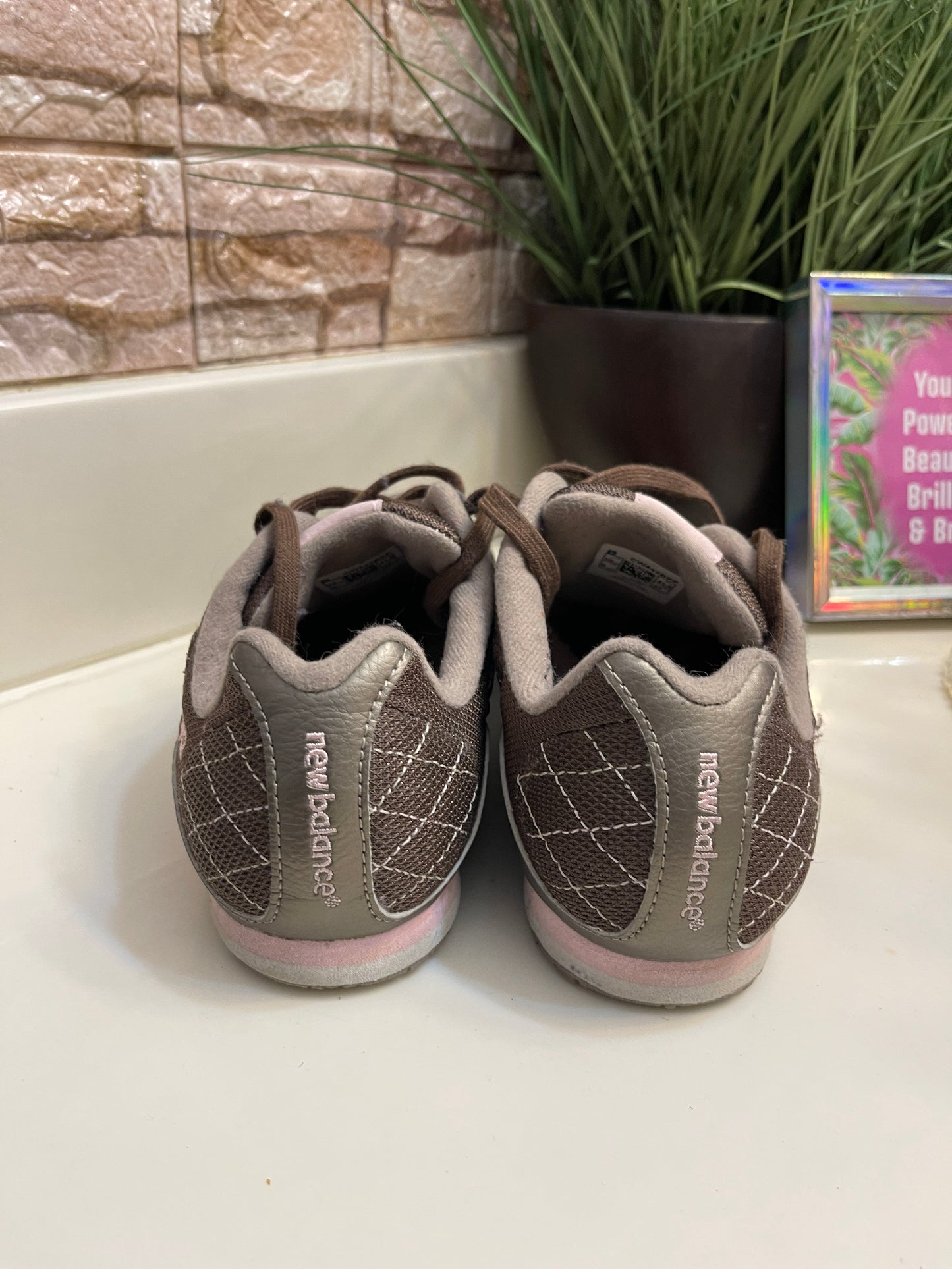 New Balance Brown Pink Sneakers Women sz 10