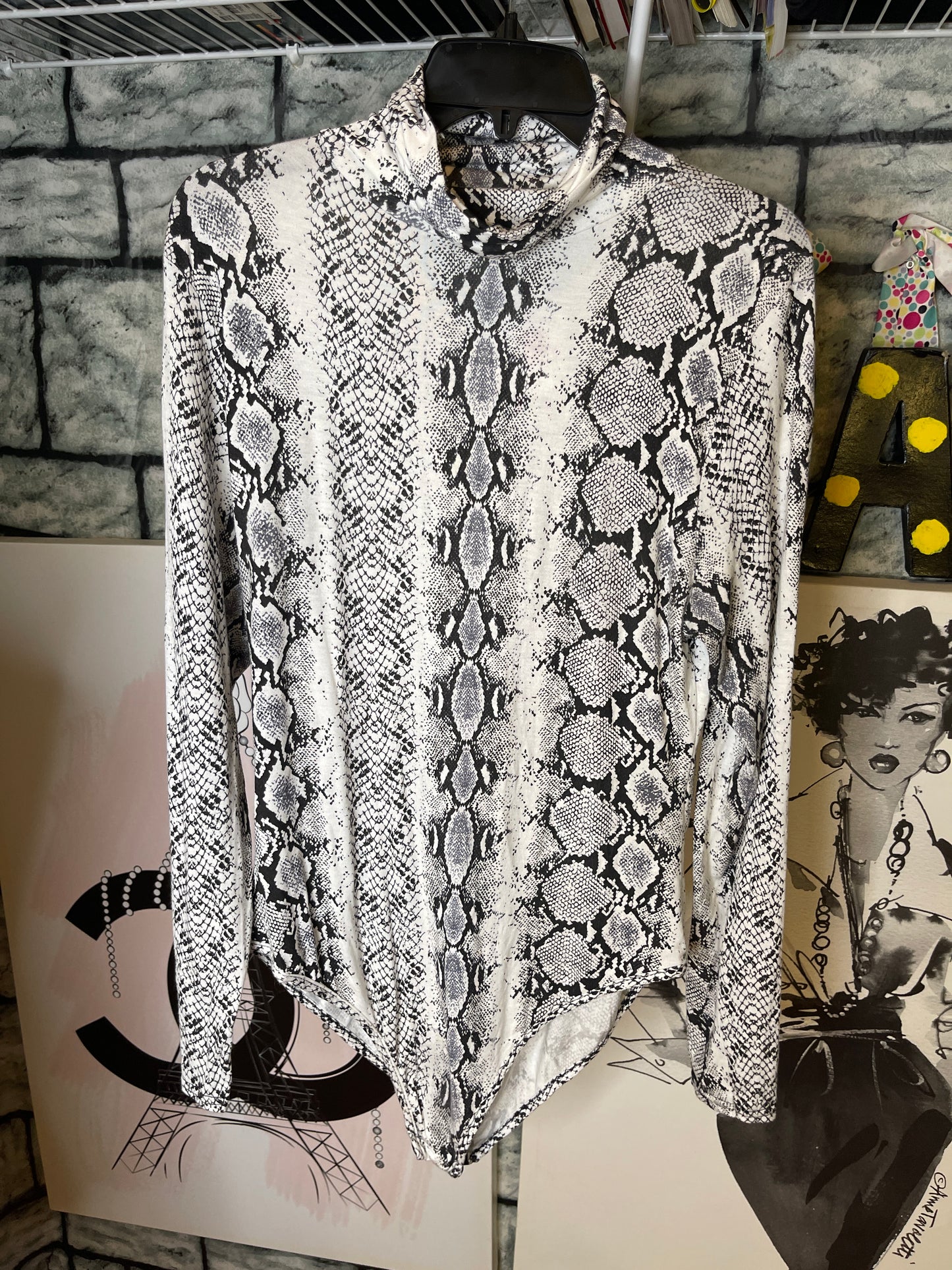 NEW Pretty Little Thing Black White Animal Print Bodysuit Women sz 12