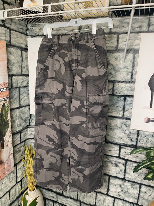 Wrangler Gray Camo Pants Boys sz 16 Husky