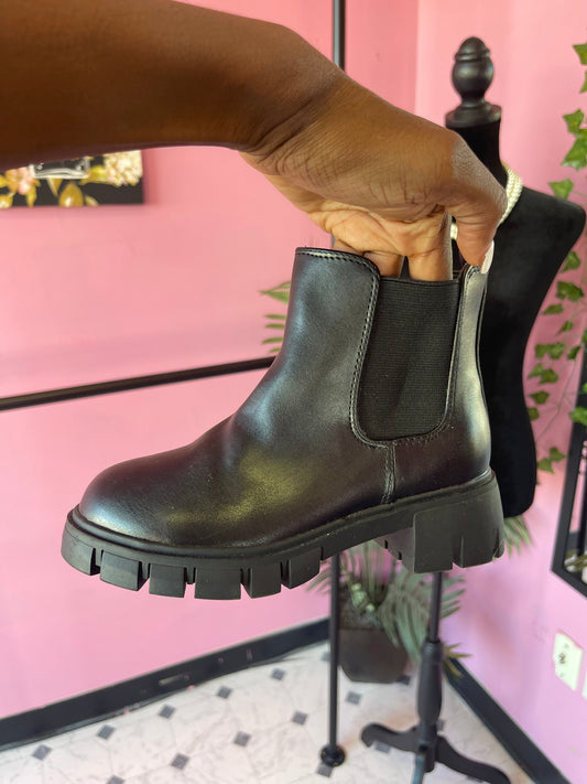 MIA Girls Black Boots Girls sz 1