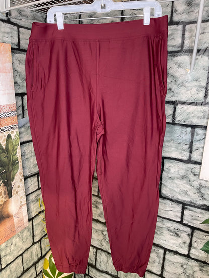 Lululemon Burgundy Pants Women sz 12