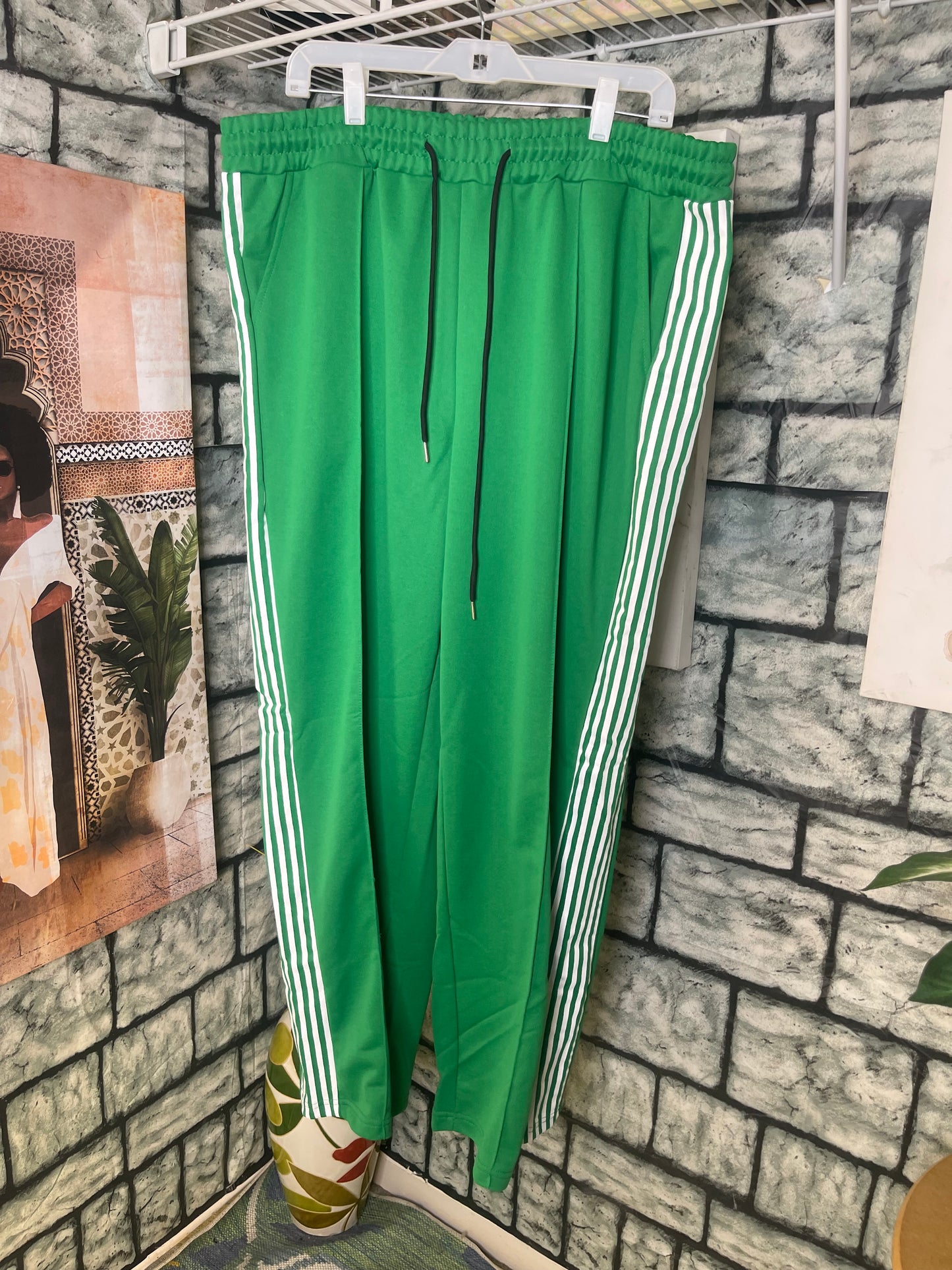 Manfinity Green White Pants Women sz 3XL