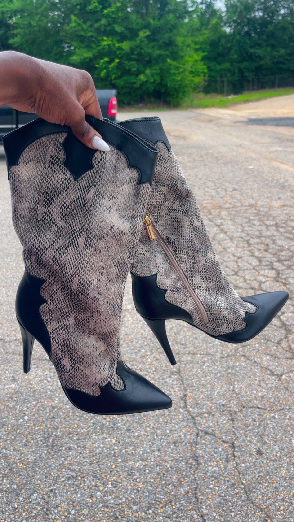 NEW Black Gray Cowboy Heels Women sz 8