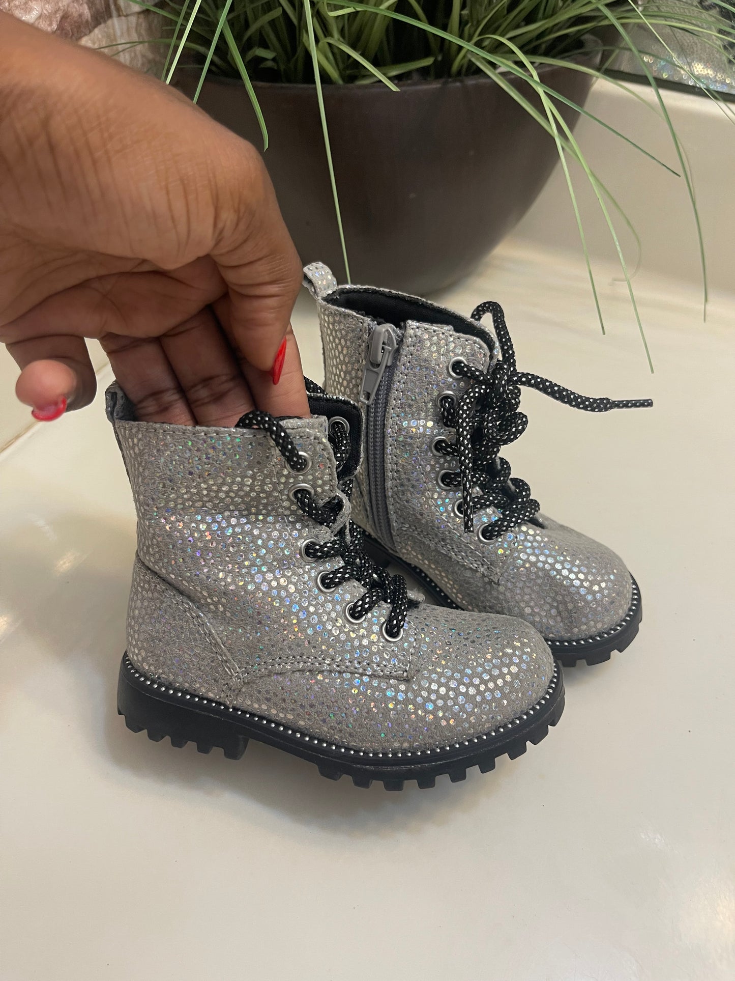 Cynthia Rowley Silver Boots Toddler Girls sz 6