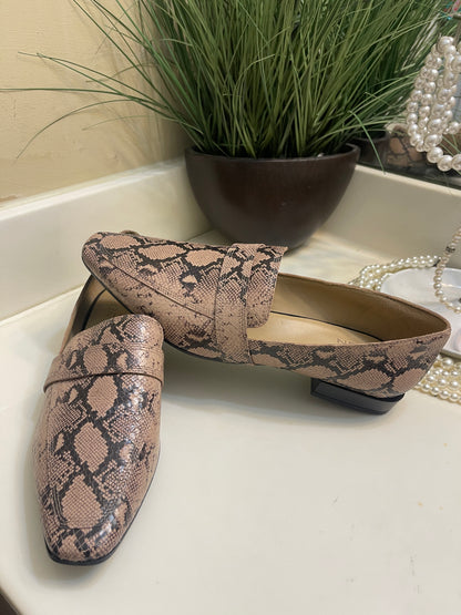 NEW Naturalizer Brown Animal Print Flats Women sz 10