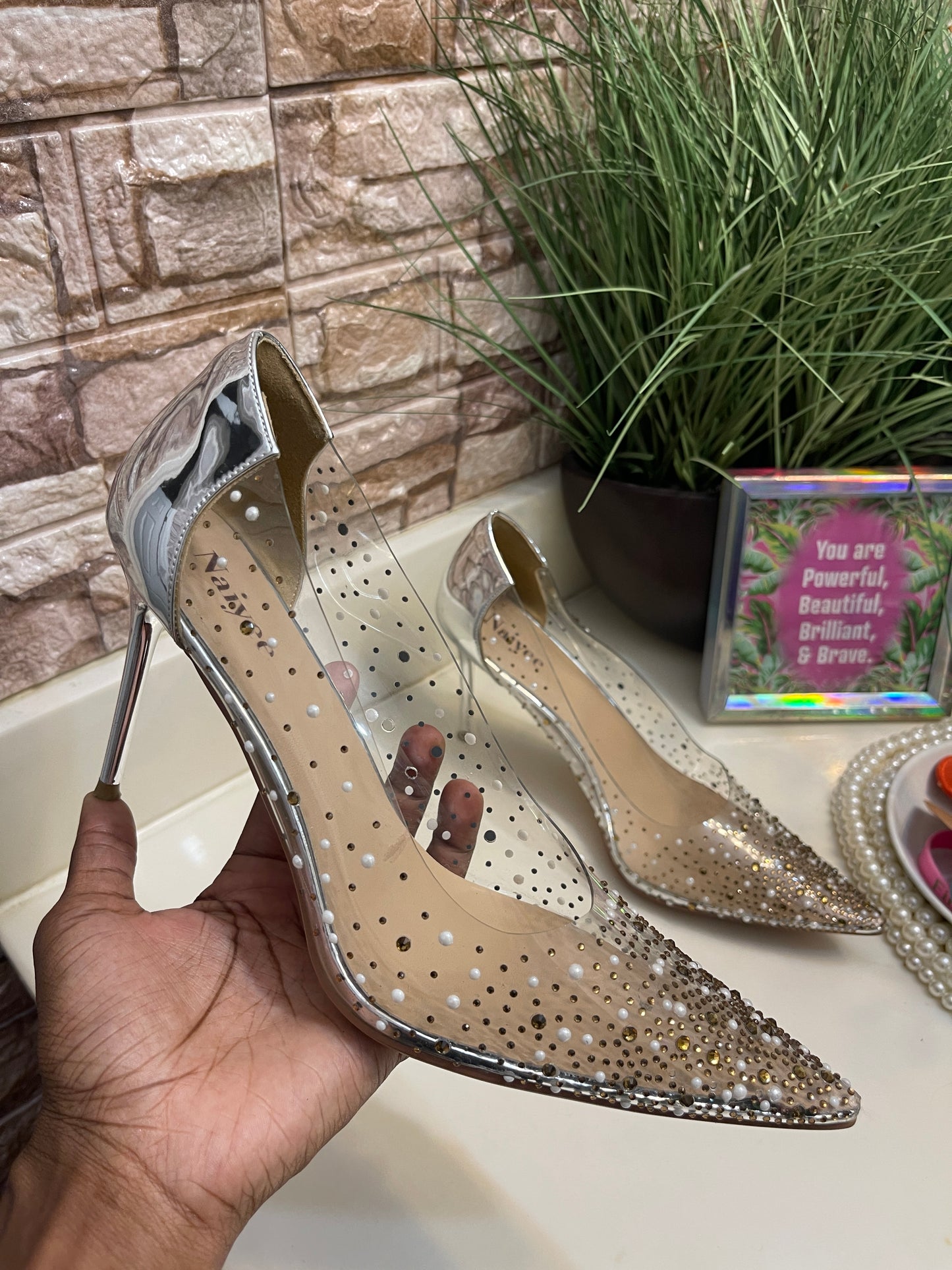 Naiyee Clear Silver Pearl Heel Low women sz 9.5