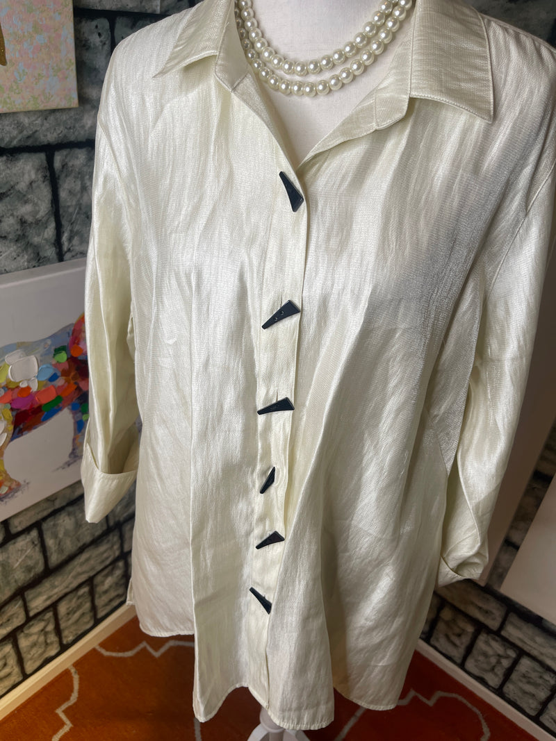 Multiples off white button blouse women sz XL