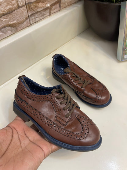 Carter's Brown Oxford Boys Toddler sz 8