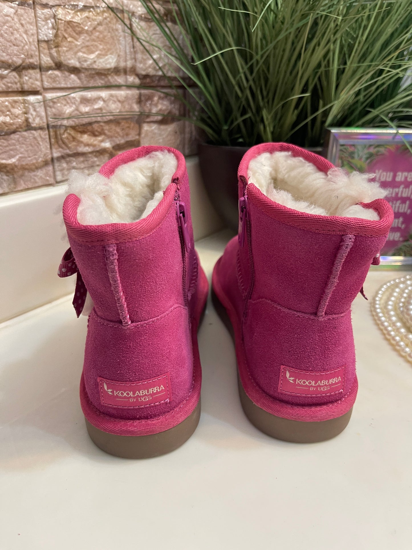 NEW Ugg Pink Boots Girls sz 3