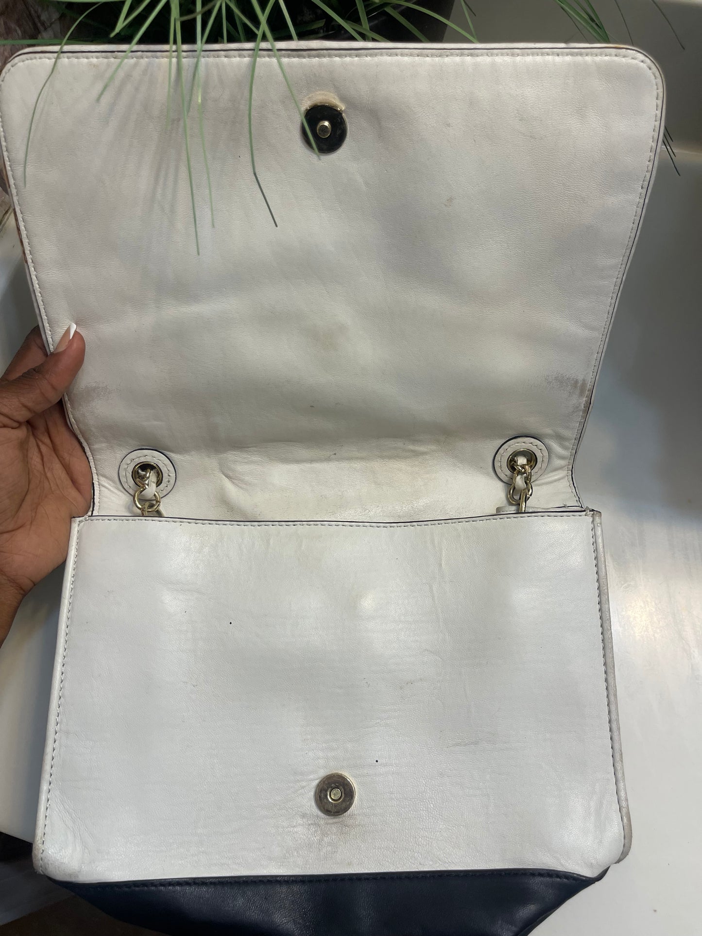 Tory Burch Black White Handbag (has some wear)
