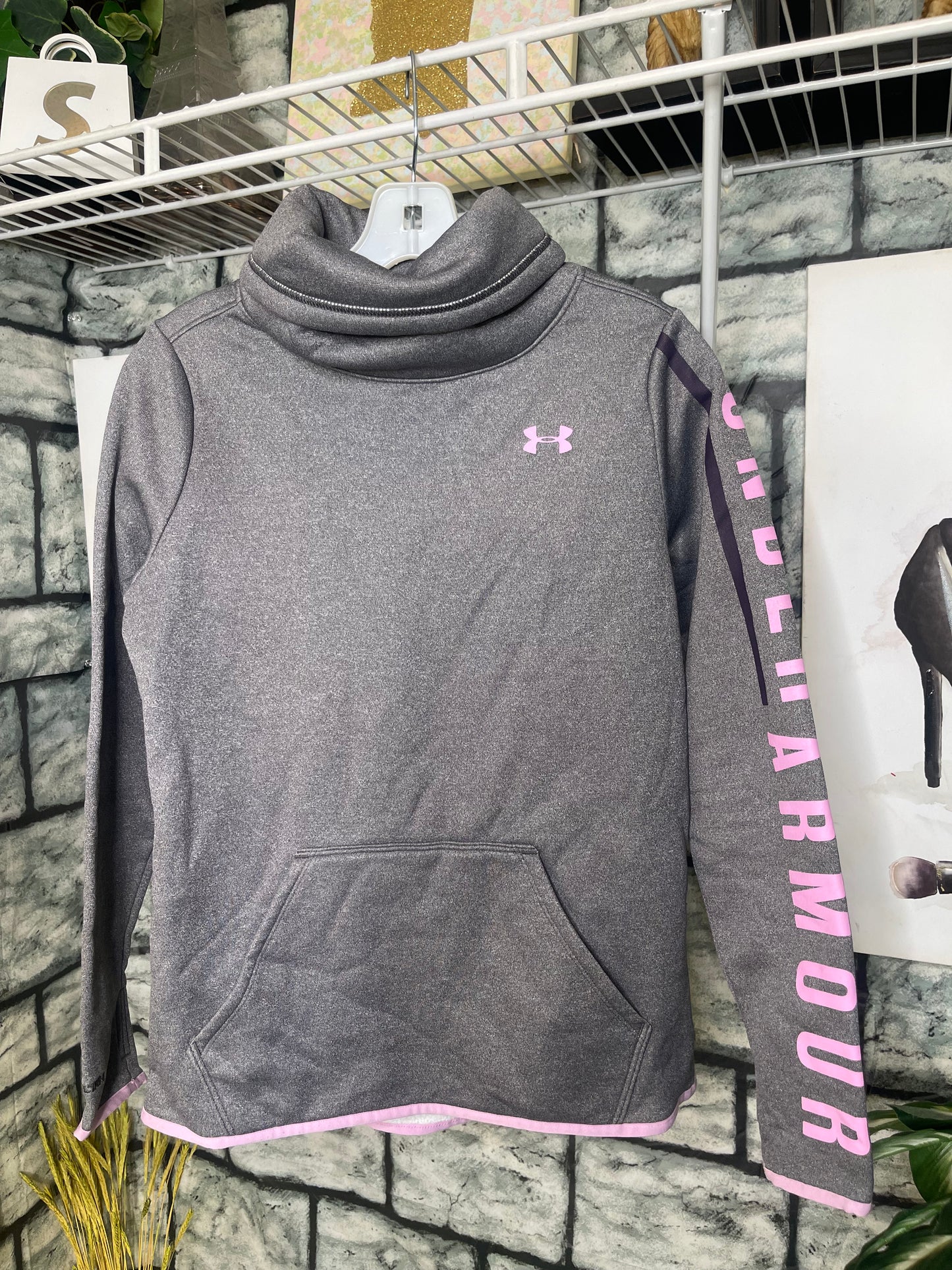 Under Armour Gray Pullover Women sz XS