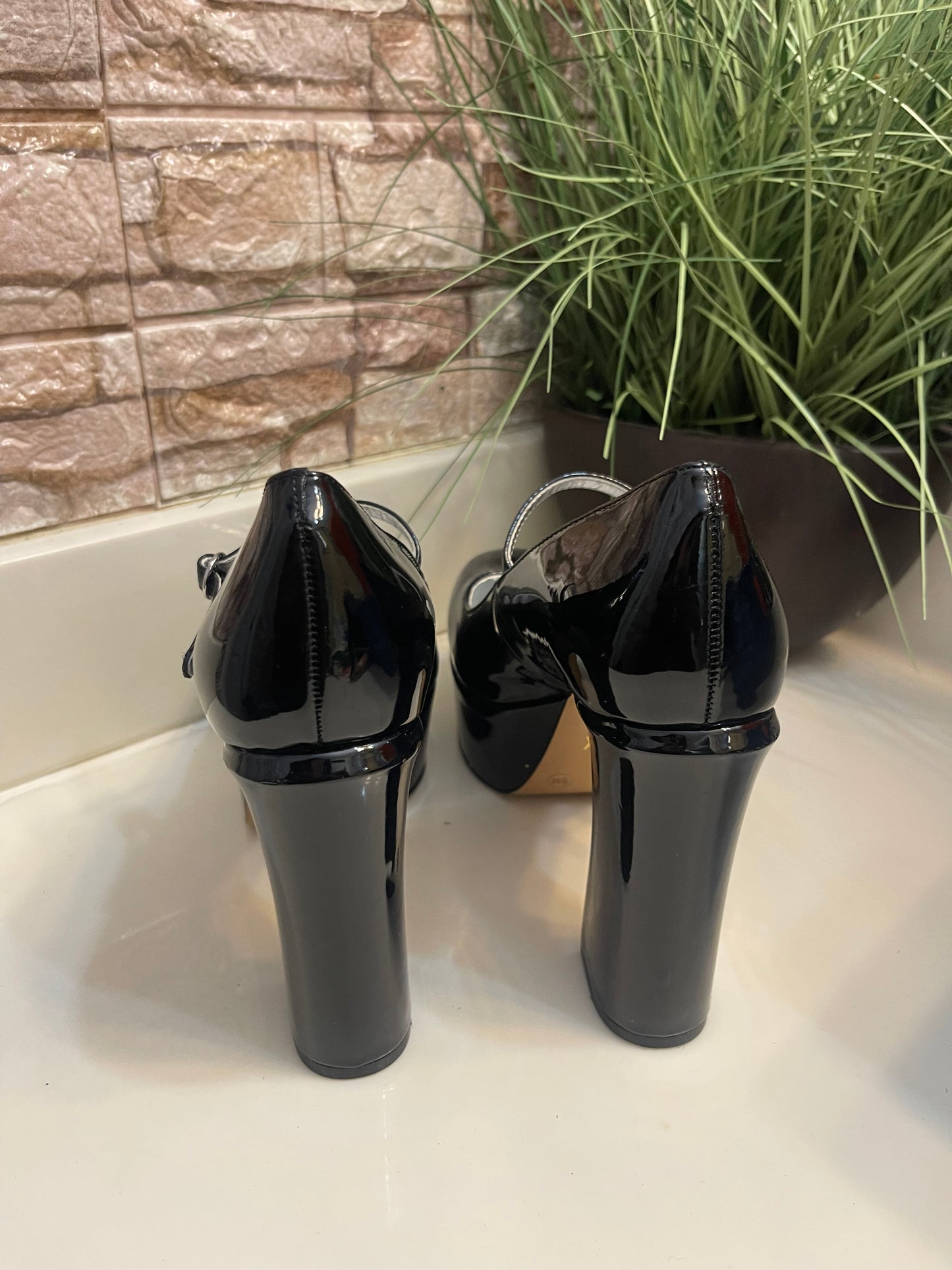 Mix No 6 Black Heels Women sz 8