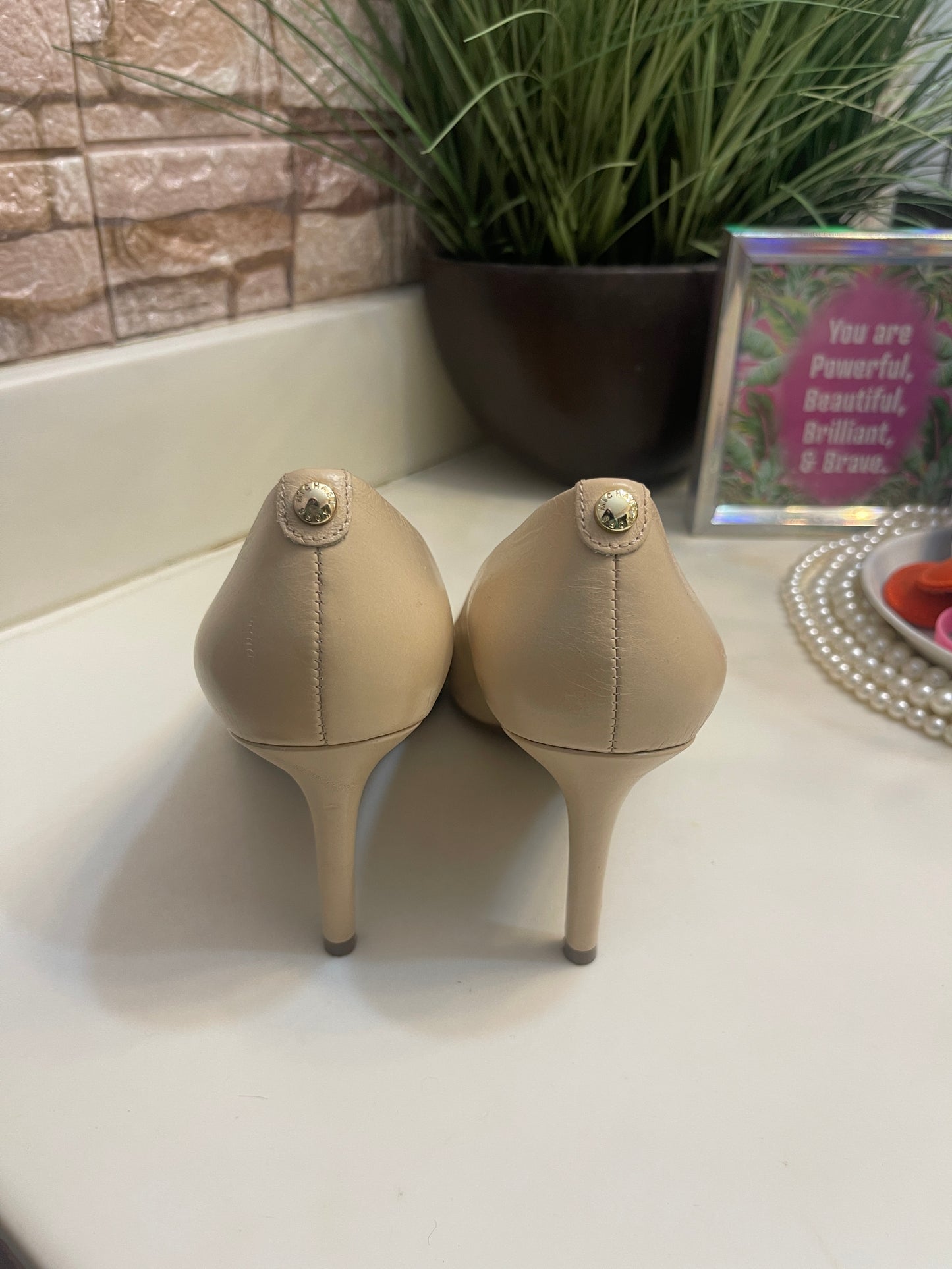 Michael Kors Tan / Nude Low Heels Women sz 7
