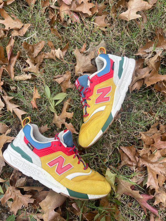 New balance gold colorful men sz 7