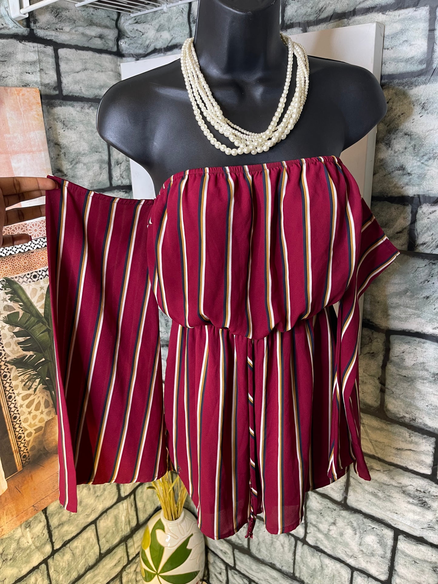 Paris to Iena Burgundy Romper Women sz Small