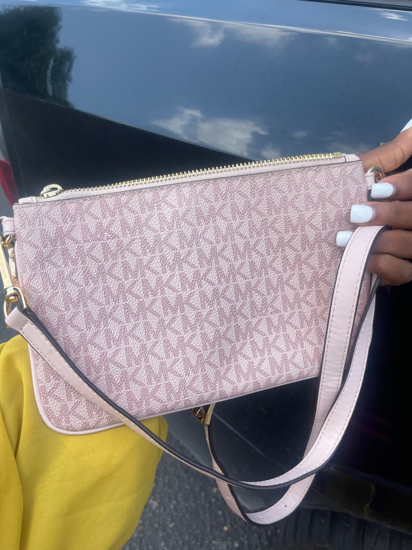 Michael kors crossbody pink
