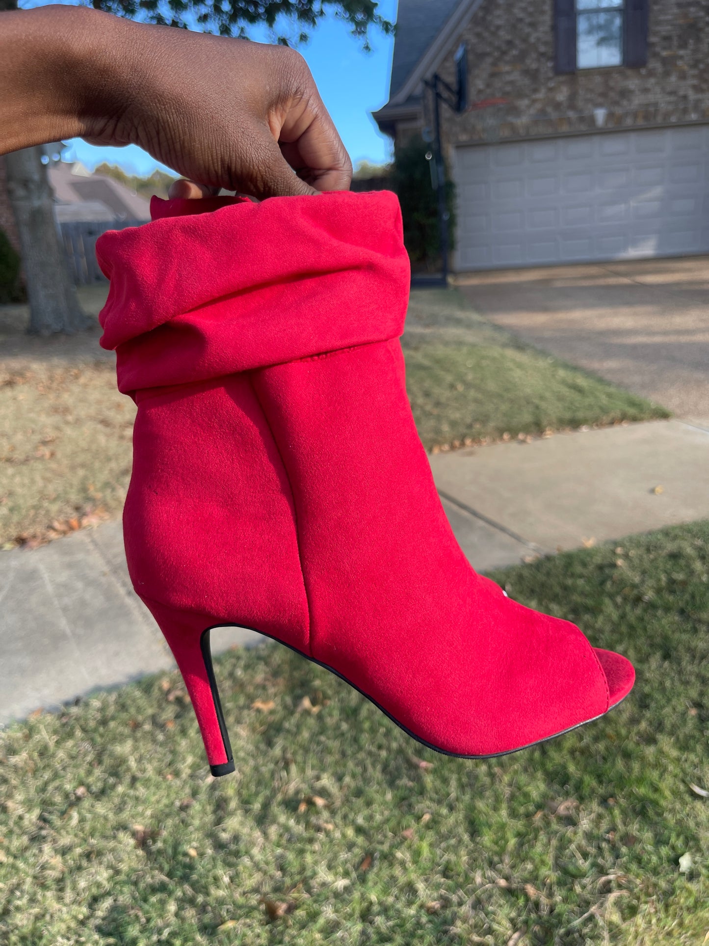 Material girl red heels women sz 8