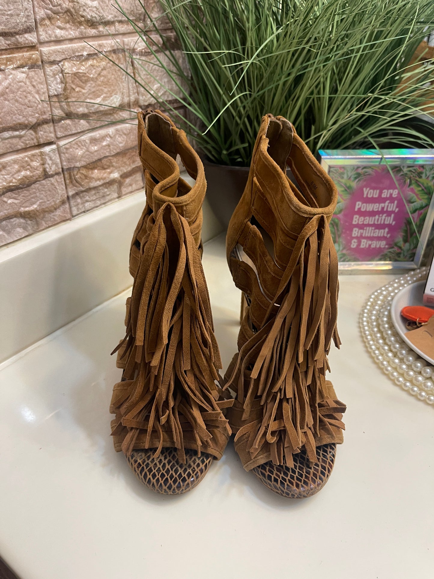 Gianni Bini Brown Fringe Heels Women sz 8.5