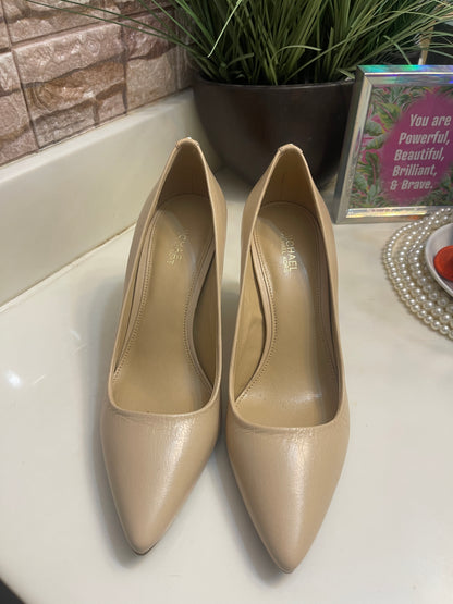 Michael Kors Tan / Nude Low Heels Women sz 7