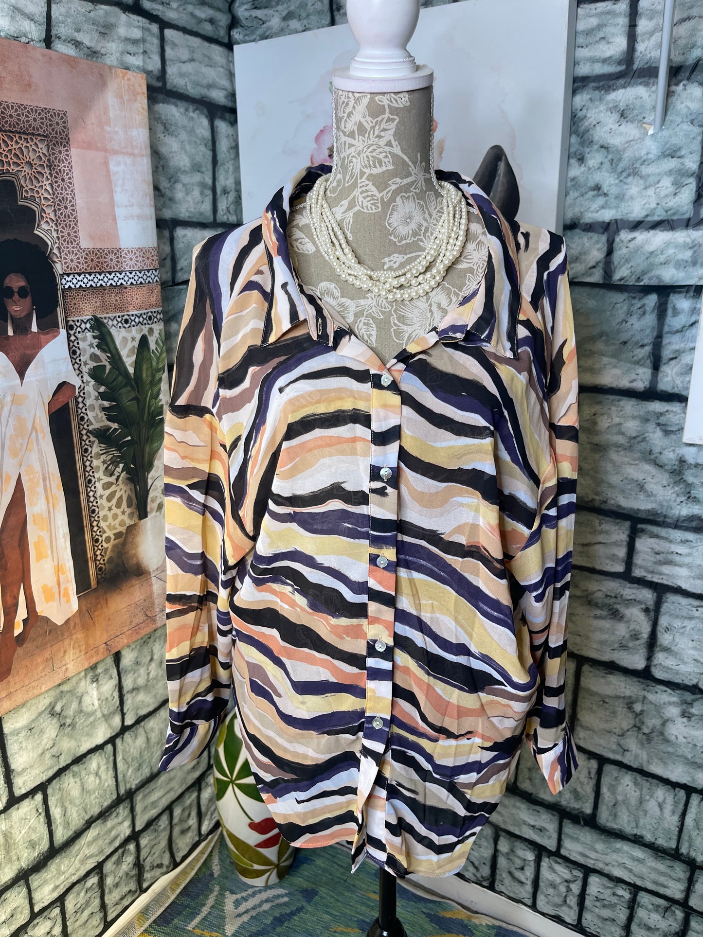 Sage Tan Black Blouse Women sz Small