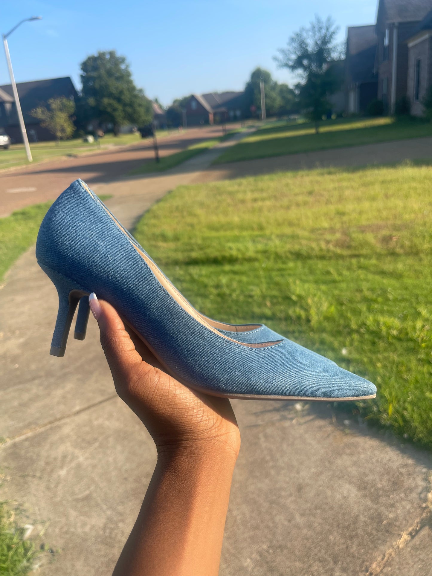 Marc Fisher Blue Denim Low Heels Women sz 8