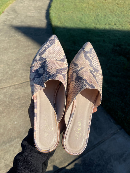 42 Gold Tan Animal Print Mule Flats Women sz 10