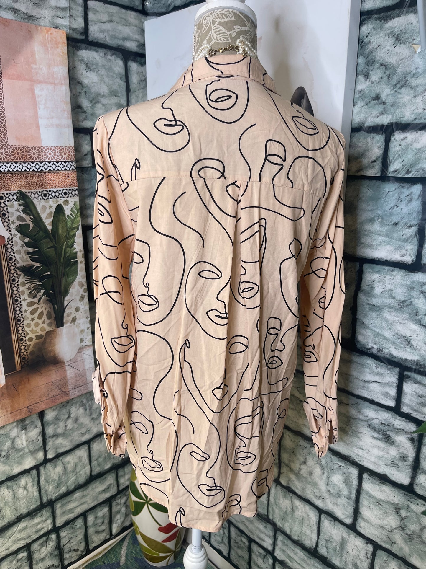 Milly & Honey Tan Black Button Blouse Women sz Medium
