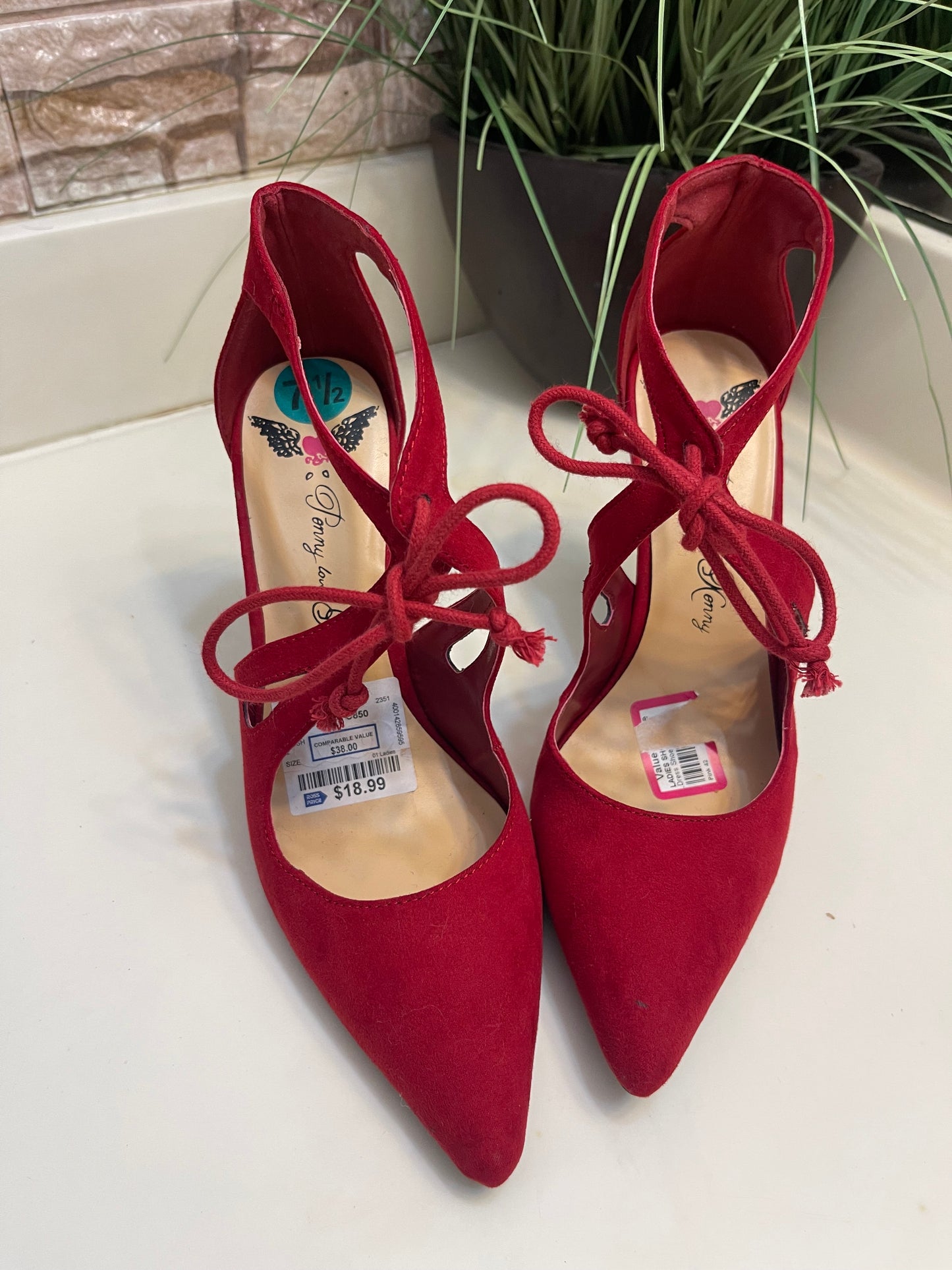 Ponny Love Red Heels Women sz 7.5