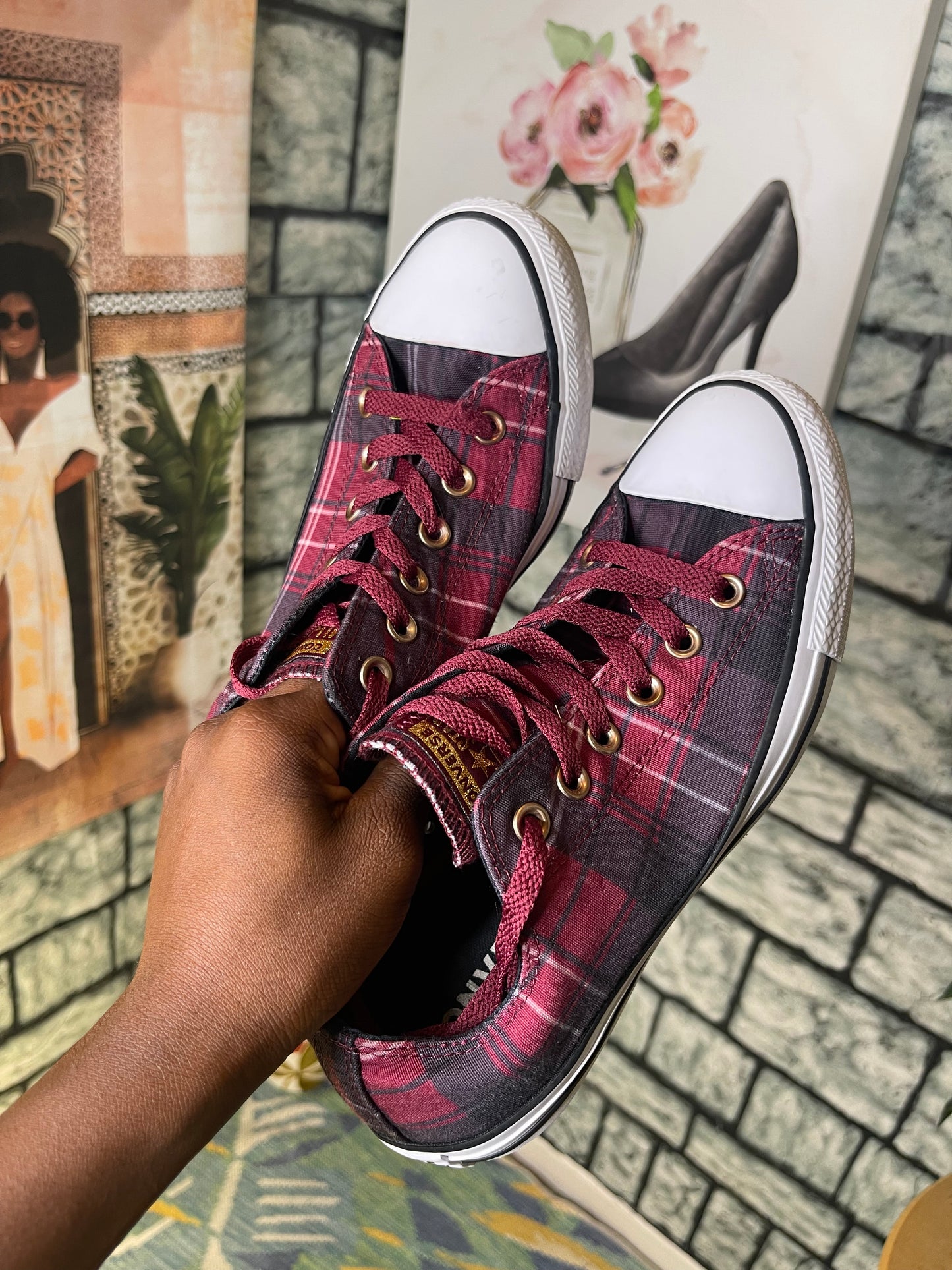 Converse Black Burgundy Sneakers Women sz 9