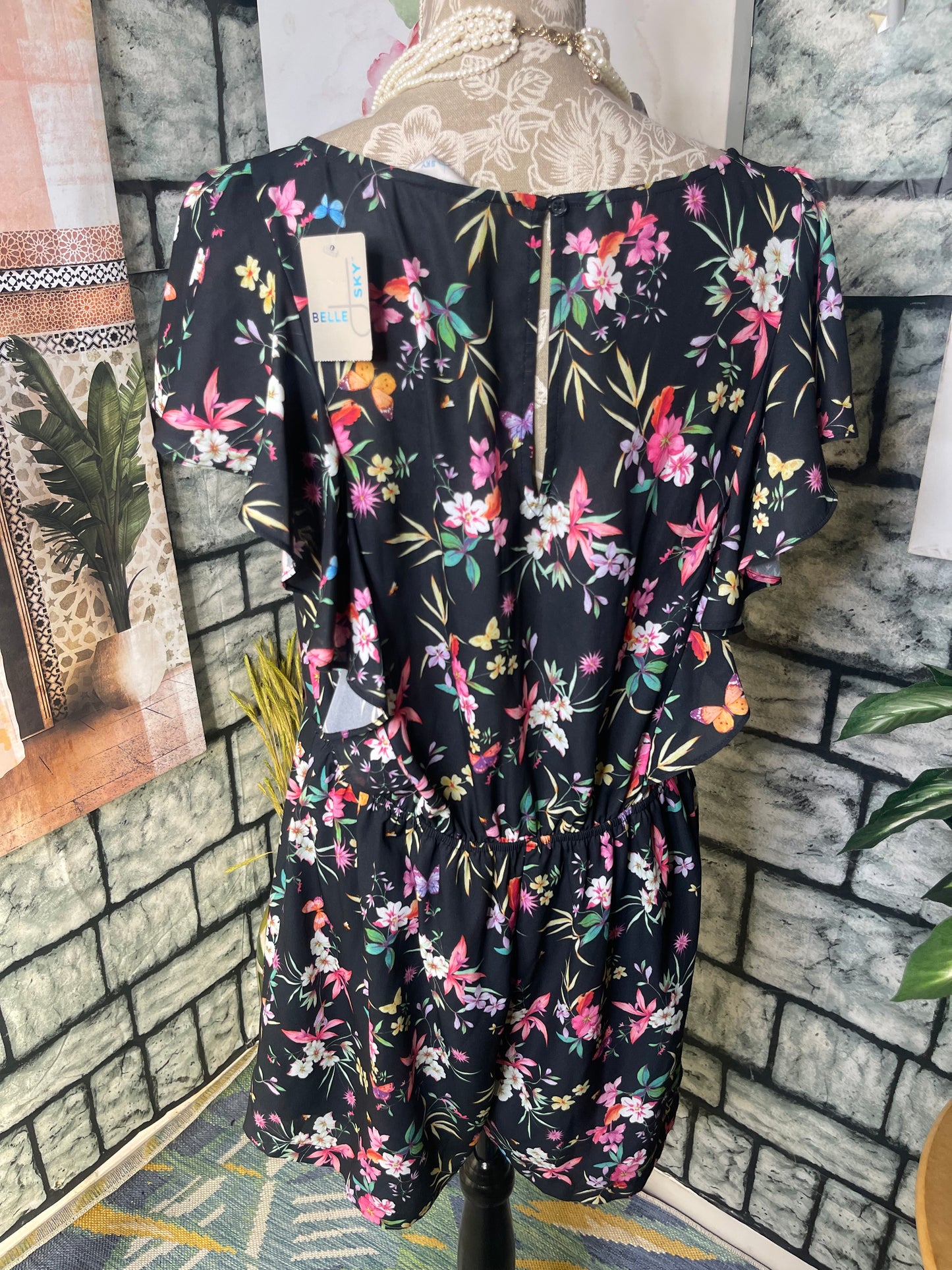 NEW Belle Sky Black Floral Romper Women sz Large