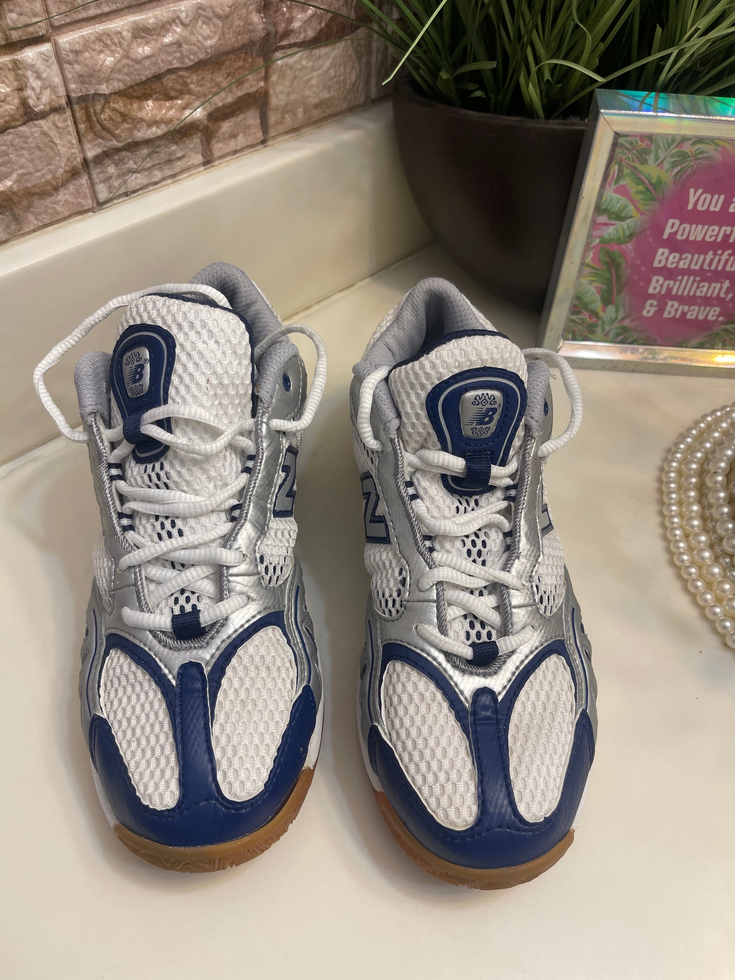 New Balance White Blue Sneakers Women sz 7