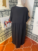 The zigzag black dress women sz 2xl
