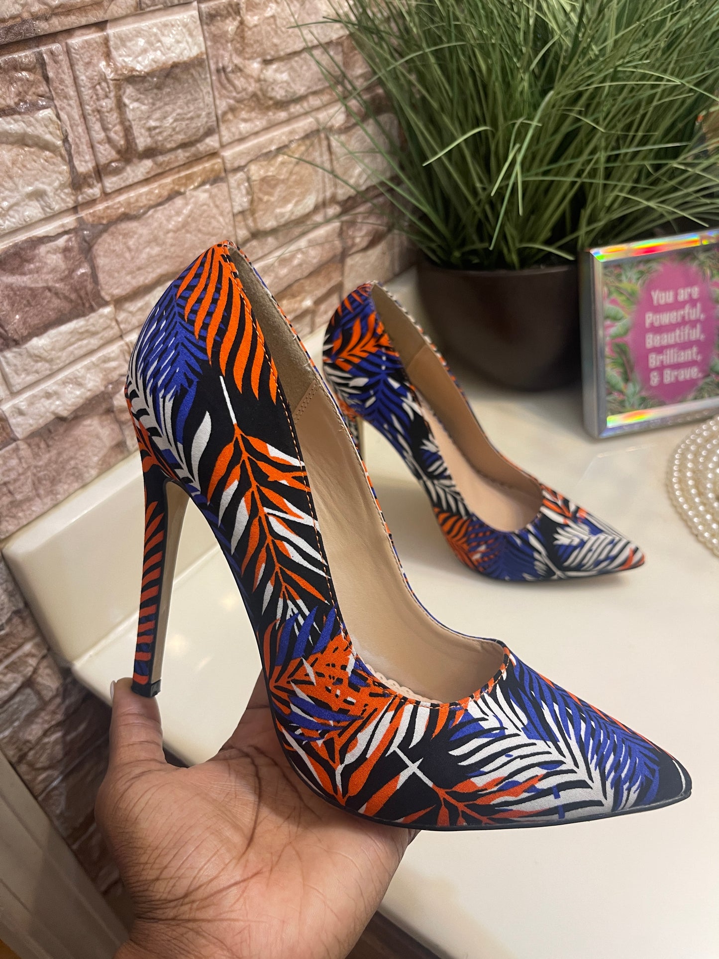 Madison Blue Orange Print Heels Women sz 9