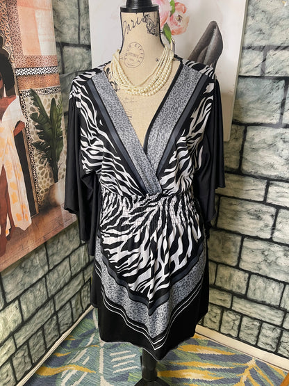 She Scool Black White Print Blouse Women sz 2XL