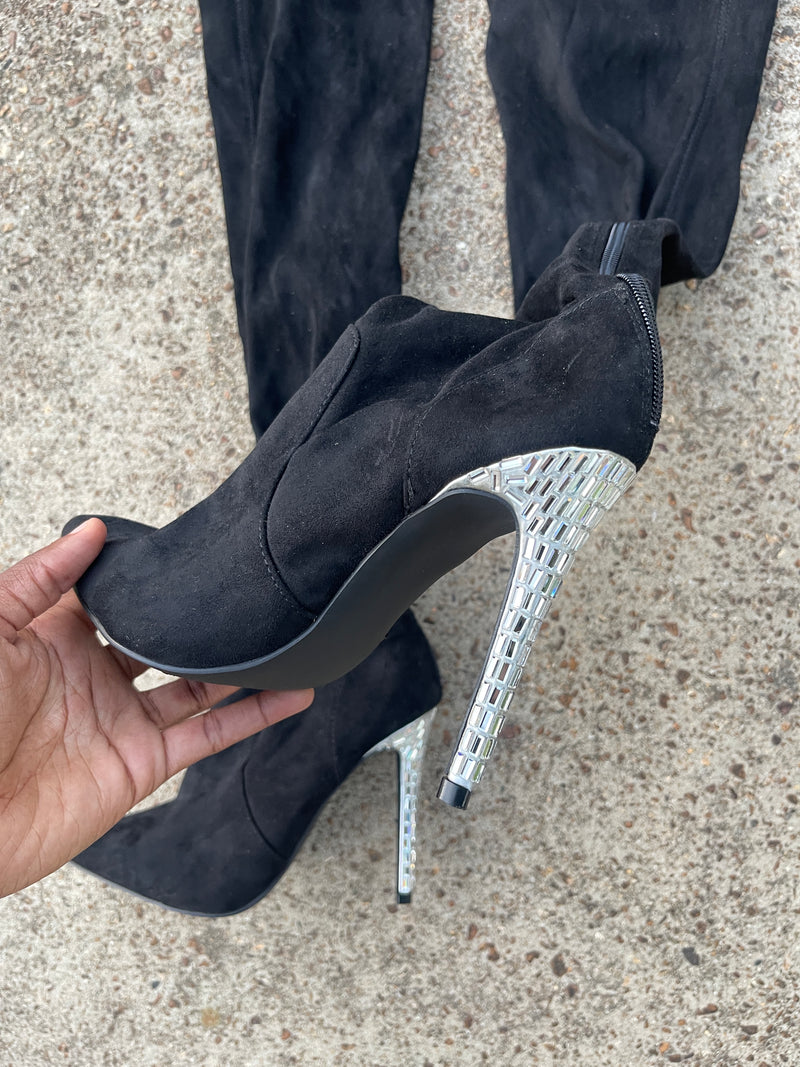 Shoe Dazzle black tall boot heels women sz 8