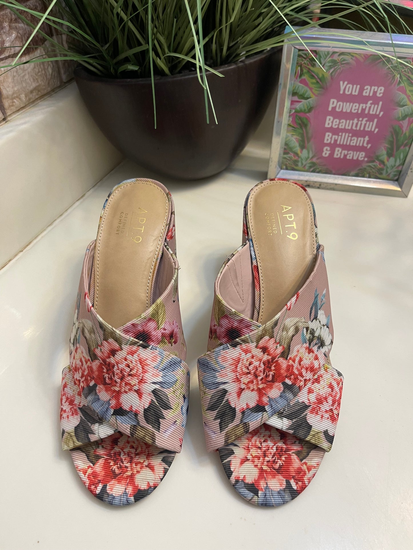 Apt 9 Pink Floral Low Heels Women sz 6