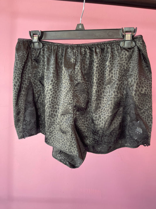 She Sky Black Silk Shorts Women sz Large